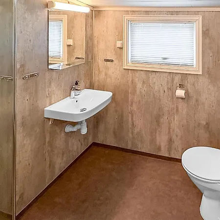 Feriehus 1 Bedroom Awesome In Vik I Sogn